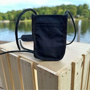 Lululemon Hold On Lanyard - black
